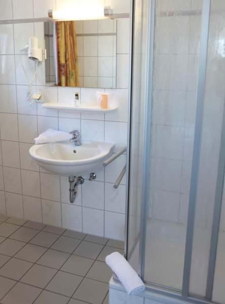Hotel Wetterau - Self-Check-In Wölfersheim Eksteriør bilde