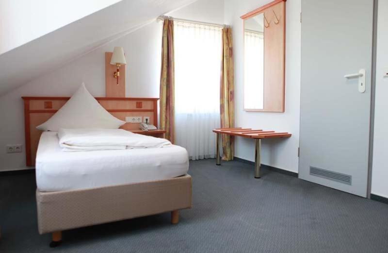 Hotel Wetterau - Self-Check-In Wölfersheim Eksteriør bilde